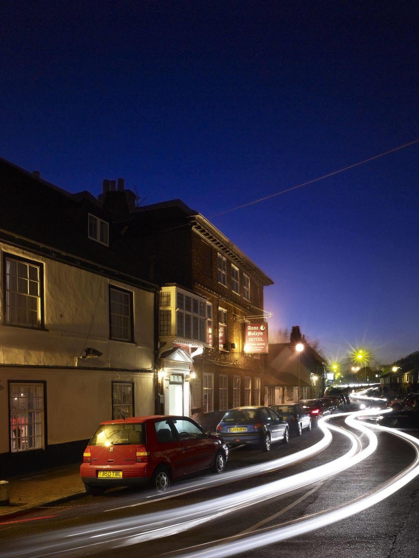 The Boleyn Hotel Staines-upon-Thames Exterior foto